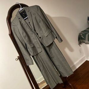 Ann Taylor petite 2 piece pant suit
